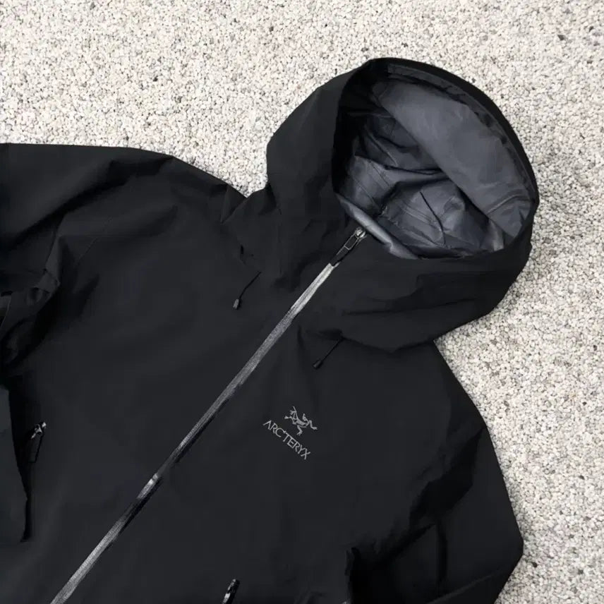 [BUNJANG] Arc'teryx Black Hooded Windbreaker Jacket / [ARC'TERYX] 아크테릭스 블랙 후드 바람막이 자켓