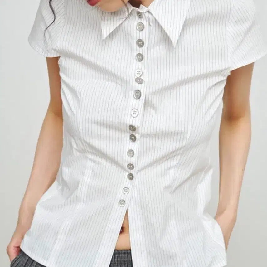 [BUNJANG] Plzproject Pin Stripe Button Top Shirt / Plzproject 핀 스트라이프 버튼 탑 셔츠