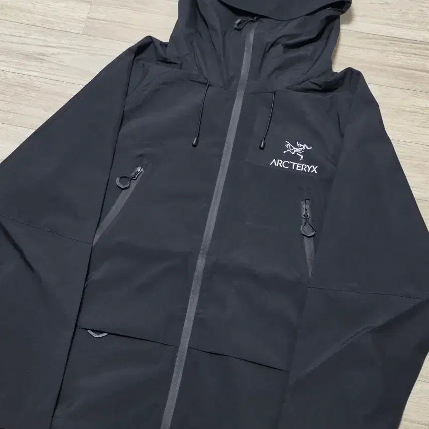 [BUNJANG] Arc'teryx Gore-Tex Windbreaker Jacket Black 2XL / (새상품) 아크테릭스 고어텍스 바람막이 자켓 블랙 2XL