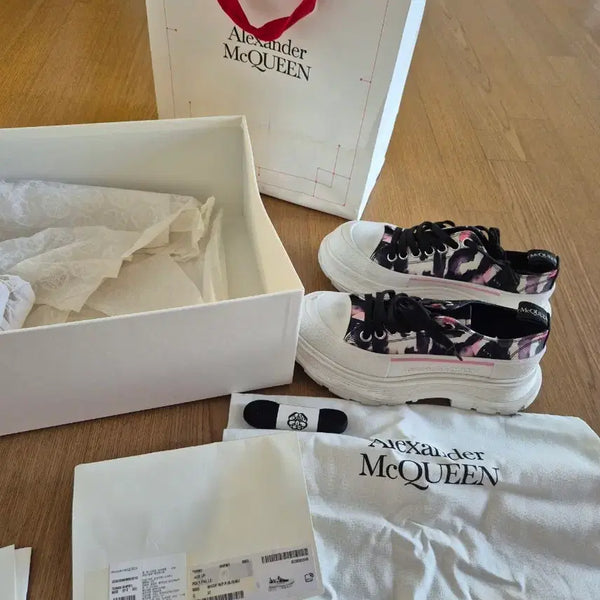 [BUNJANG] Alexander McQueen Sneakers 240mm / 알렉산더 맥퀸 스니커즈 240MM