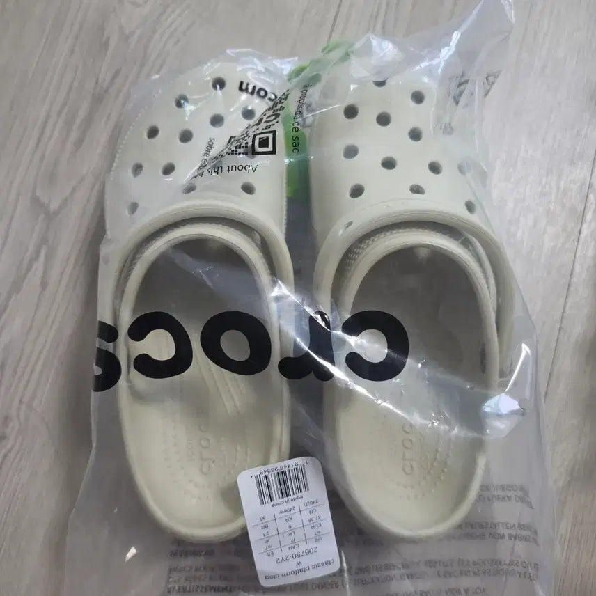 [BUNJANG] Crocs Classic Platform Bone Women's US 7 / EU 38 / 크록스 클래식 플랫폼 본 240 새상품