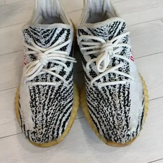 [BUNJANG] Adidas Yeezy Boost 350 V2 Zebra / 이지부스트 지브라 팔아요