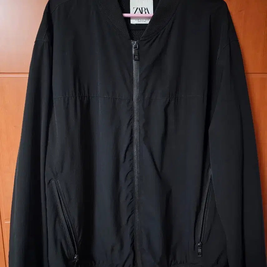 [BUNJANG] ZARA Black Bomber Jacket XL / ZARA 자라 블랙 봄버 자켓 XL깔끔한 디자인이라서 평소에도 편하게 입을 수 있습니다오염된 부분이나 하자 될 만한 부분