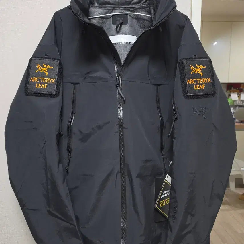 [BUNJANG] Arc'teryx Leaf Alpha Gore-Tex Jacket Black 2XL / (새상품) 아크테릭스 리프 알파 고어텍스 자켓 블랙 2XL