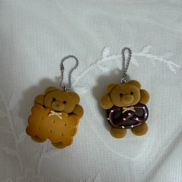 [BUNJANG] Bear Keyring Pretzel Cookie Charm / 곰돌이 키링 프레즐 쿠키
