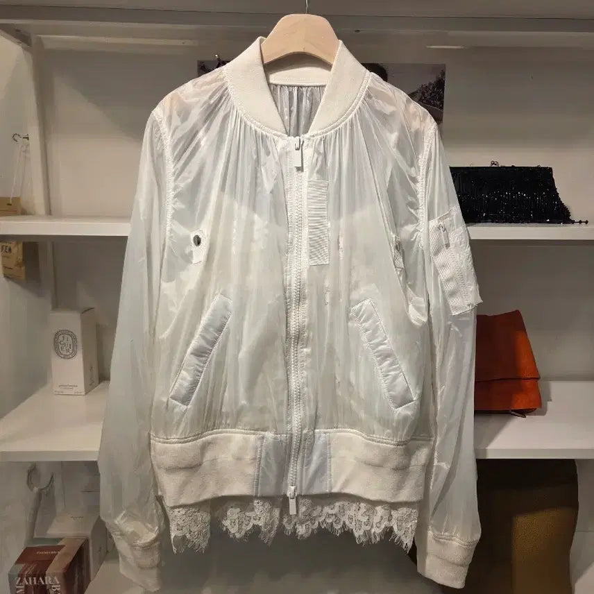 [BUNJANG] JIERR Lace Windbreaker / JIERR 지에르 레이스 바람막이