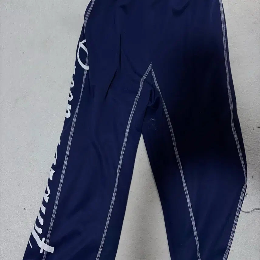 [BUNJANG] Aveil Training Pants / 에이블리 트레이닝 바지