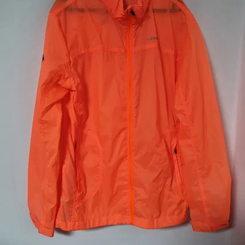 [BUNJANG] Lecaff Orange Windbreaker Jumper Size 100 / 르까프바람막이 점퍼 오렌지색100