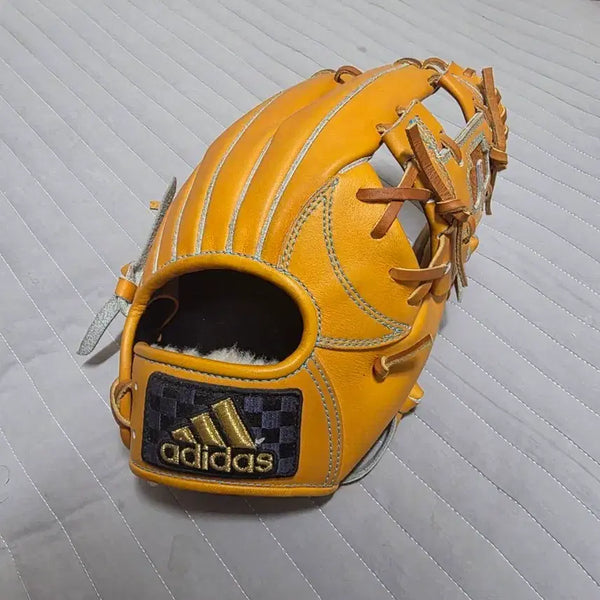 [BUNJANG] Adidas Catcher's Mitt Sato Model / 아디다스 내야글러브 사토작
