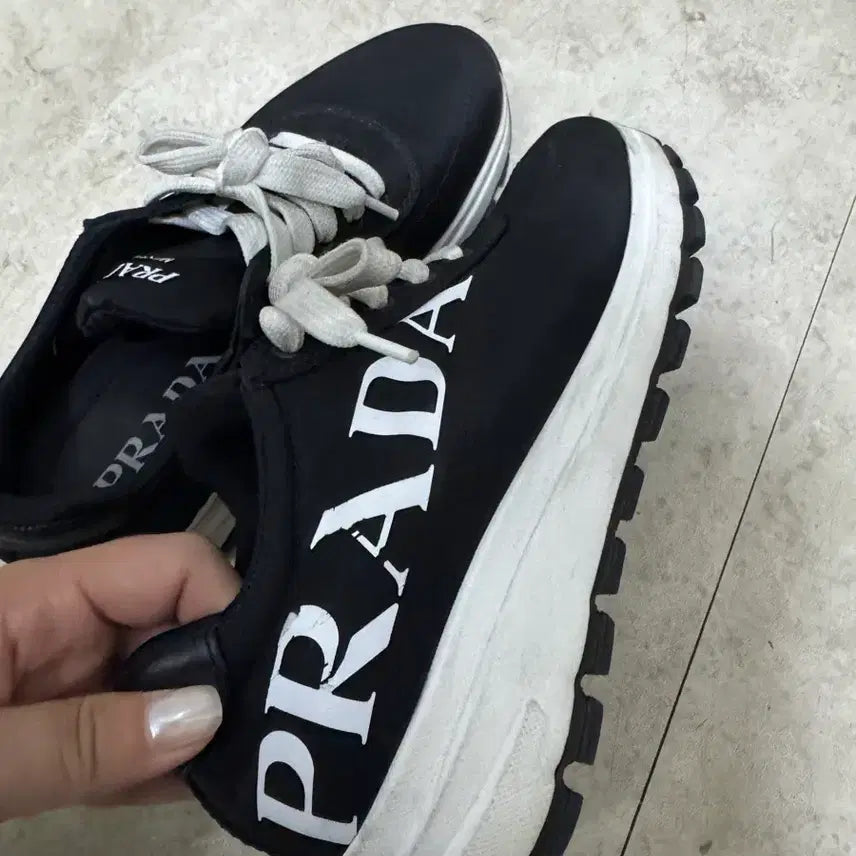 [BUNJANG] Prada Logo Sneakers Black Size 35 / 프라다 로고 스니커즈 블랙 35 사이즈