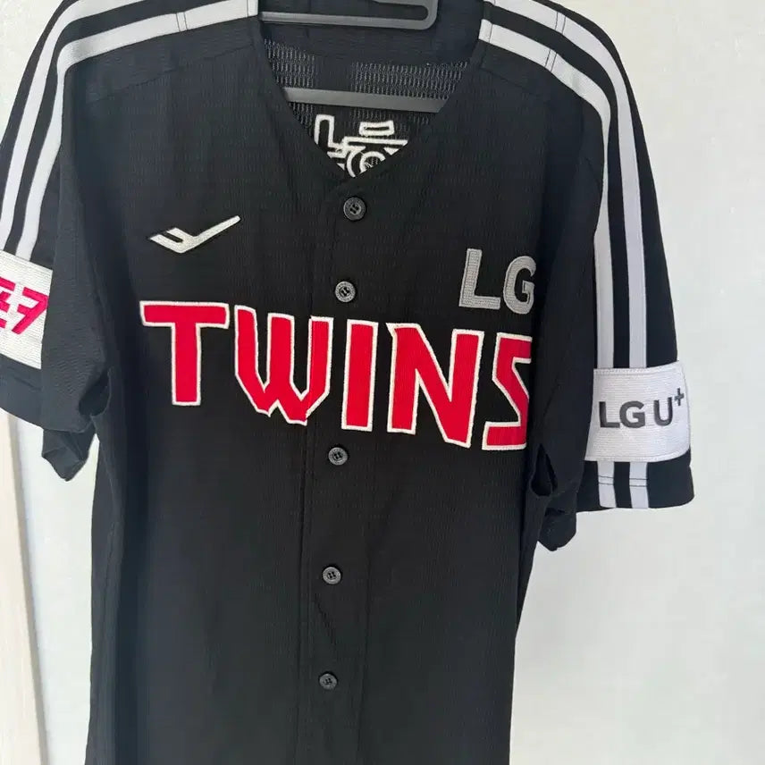 [BUNJANG] LG Twins Player-Worn Jerseys (Various Players) / LG트윈스 현역, 이적, 은퇴 선수 실착 유니폼 여러벌