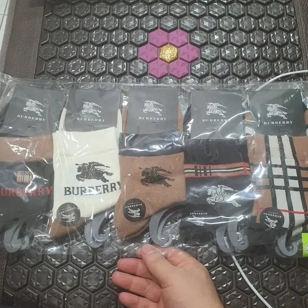 [BUNJANG] Burberry Sock Set (5 Designs, 10 Pairs) / 버버리 양말 세트