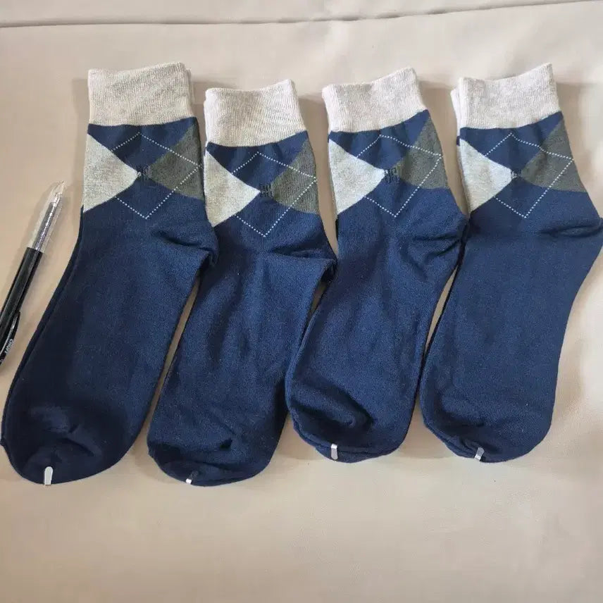 [BUNJANG] Daks Argyle Pattern Socks Navy 4 Pairs / 닥스 아가힐패턴 양말 네이비 4켤레