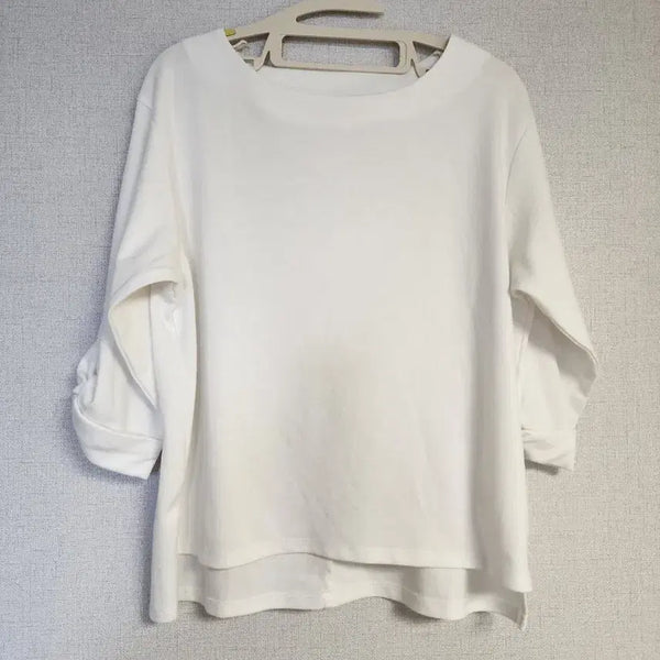 [BUNJANG] 7-Sleeve Twisted Detail Blouse / 7부소매 티블라우스