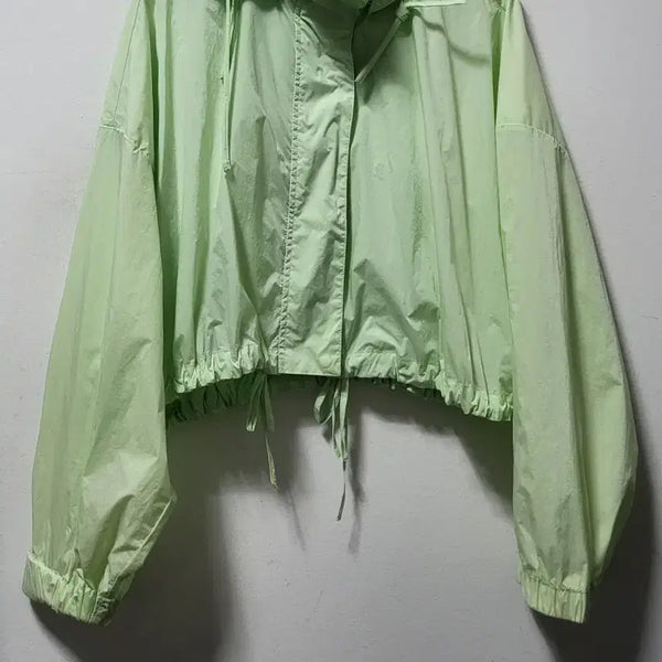 [BUNJANG] Mint Green Cropped Windbreaker Jacket / 귀여운 연두색 바람막이 크롭 자켓