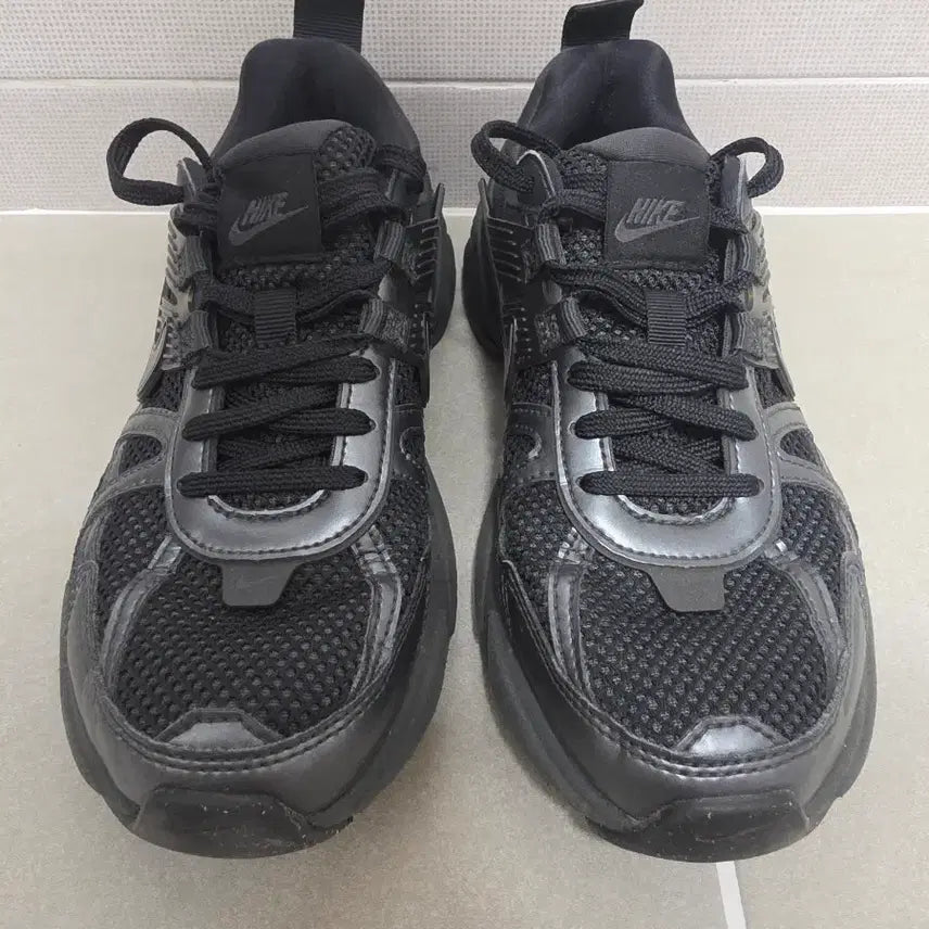 [BUNJANG] Nike V2K Running Shoes All Black / 나이키 V2K 런닝화 올블랙 235