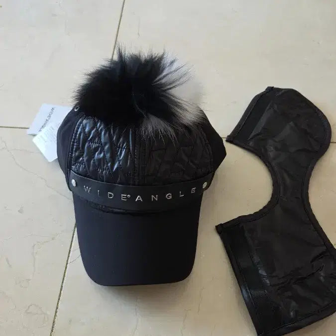 [BUNJANG] W.Angle Earmuff Hat / 와이드앵글 귀달이 모자 정품 새상품 ㅡ착불 23000