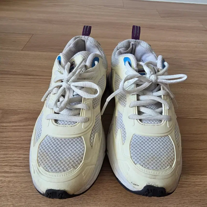 [BUNJANG] Fila Sneakers Beige 220 / 휠라 운동화 220 베이지색