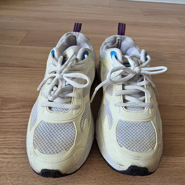 [BUNJANG] Fila Sneakers Beige 220 / 휠라 운동화 220 베이지색