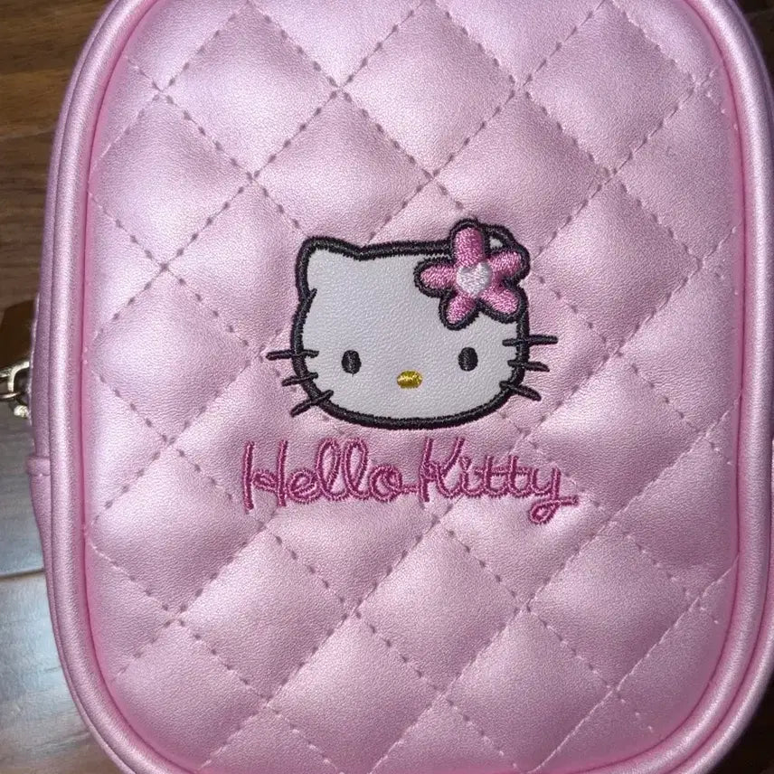 [BUNJANG] Hello Kitty Quilting Pouch Pink / 헬로키티 퀼팅 파우치 핑크