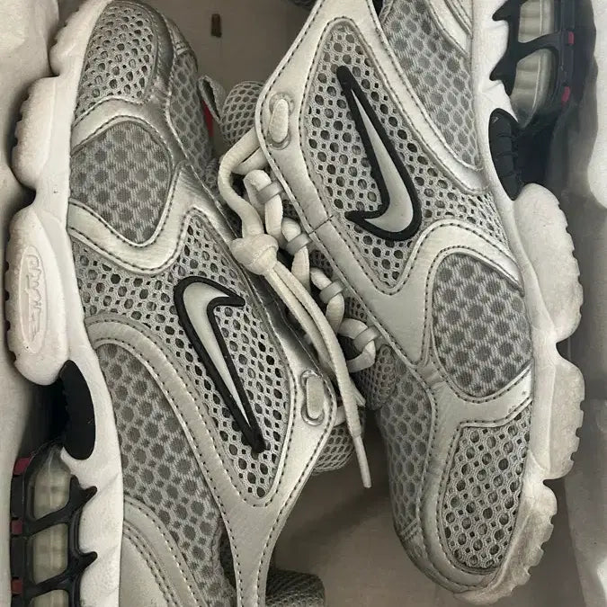 [BUNJANG] Nike Spiridon Silver (Size 240) / (240사이즈)나이키 스피리돈 실버