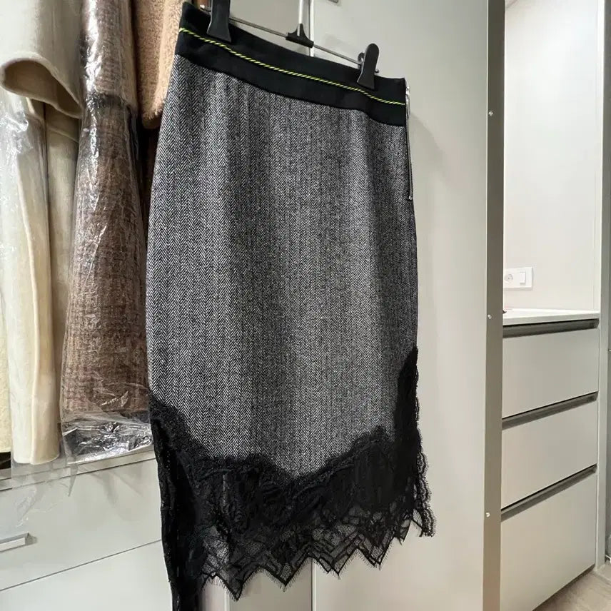 [BUNJANG] Lucky Chouette Herringbone Skirt / 럭키슈에뜨 스커트