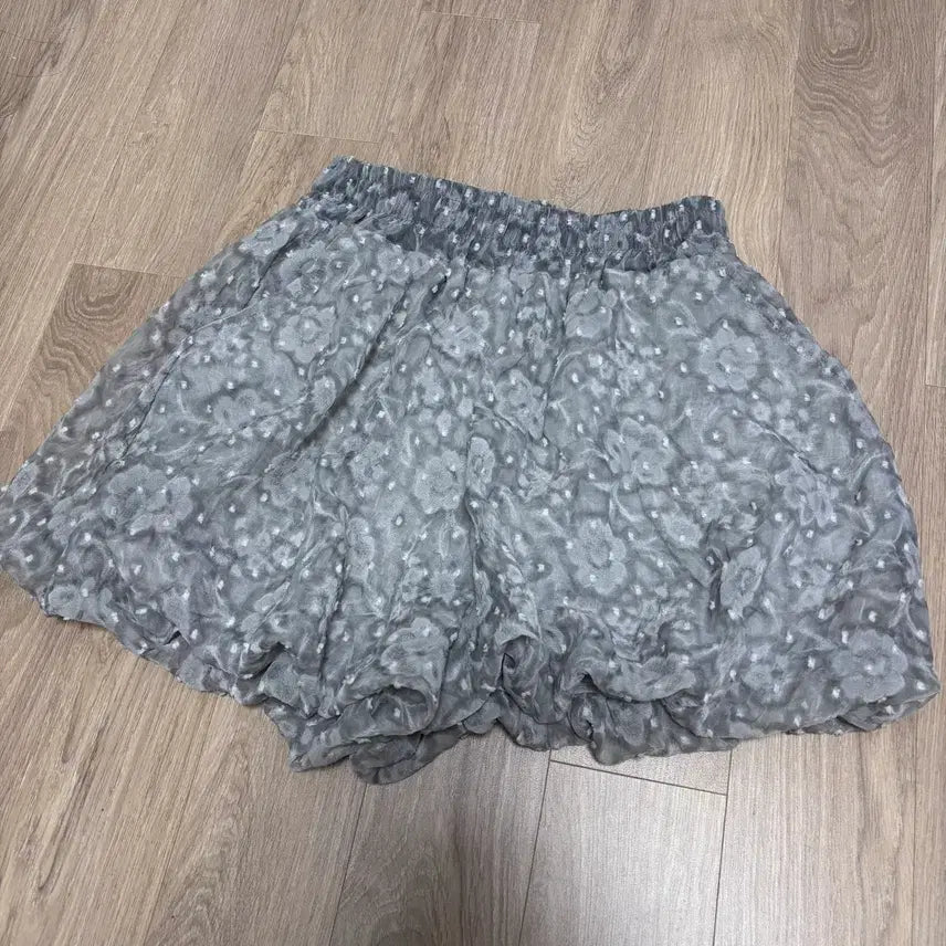 [BUNJANG] Flowy Shorts / 퐁실 반바지