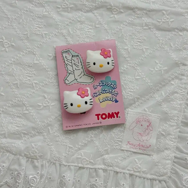 [BUNJANG] Sanrio Classic Hello Kitty Rouge Socks Pin Clip / 산리오 고전키티 헬로키티 토미 루즈삭스 양말 클립 삔