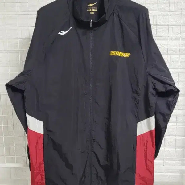 [BUNJANG] LG Sakers Windbreaker / 엘지 세이커스 바람막이 ( 배송비 포함!! )