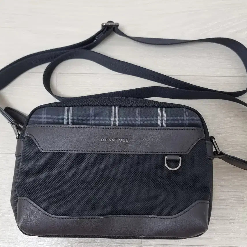 [BUNJANG] Beanpole Check Panel Mini Leather Crossbody Bag / 빈폴(BEANPOLE) 체크 배색 미니 레더 크로스백