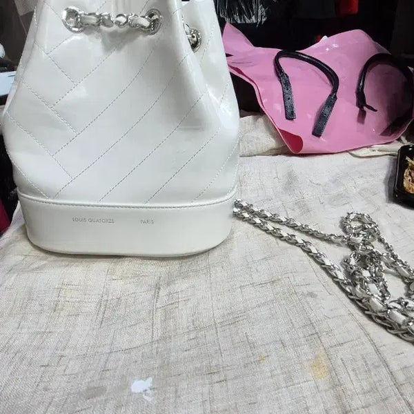 [BUNJANG] Louis Quatorze Canule Bucket Backpack / 루이까또즈   까눌레   버킷  백팩