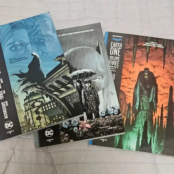 [BUNJANG] Batman: Earth One Vol. 1-3 Comic Book Set DC Comics Graphic Novel / 배트맨 어스 원 1-3권 만화책 세트 DC코믹스 그래픽 노블