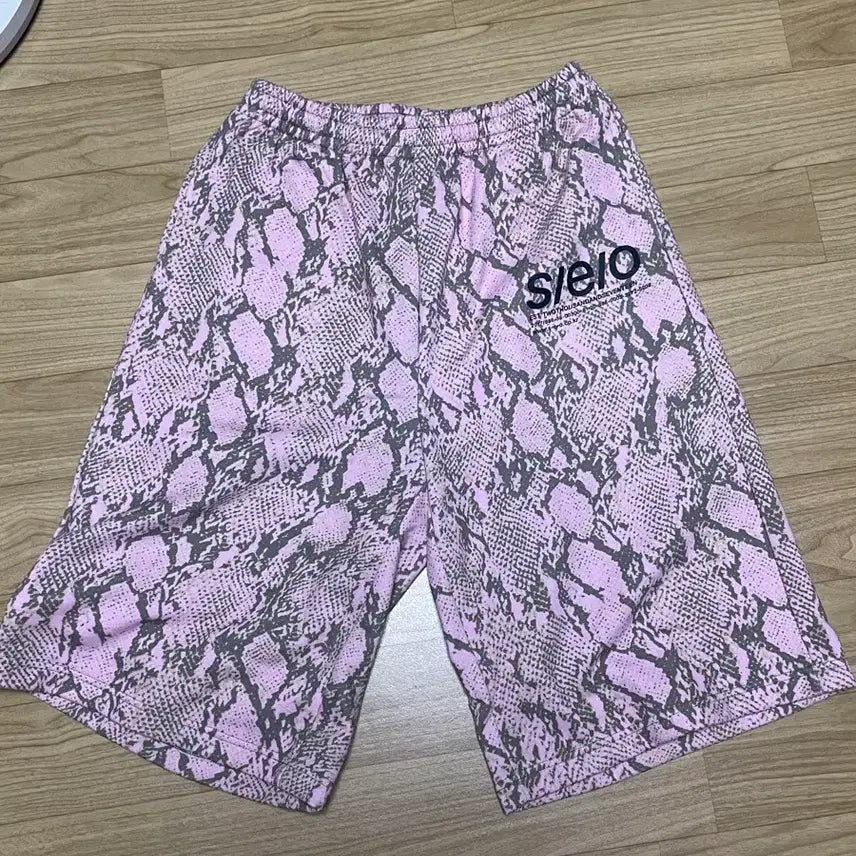 [BUNJANG] SEO Python Logo Big Sweat Shorts Pink / [에스이오] 파이톤 로고 빅 스웻 쇼츠 핑크