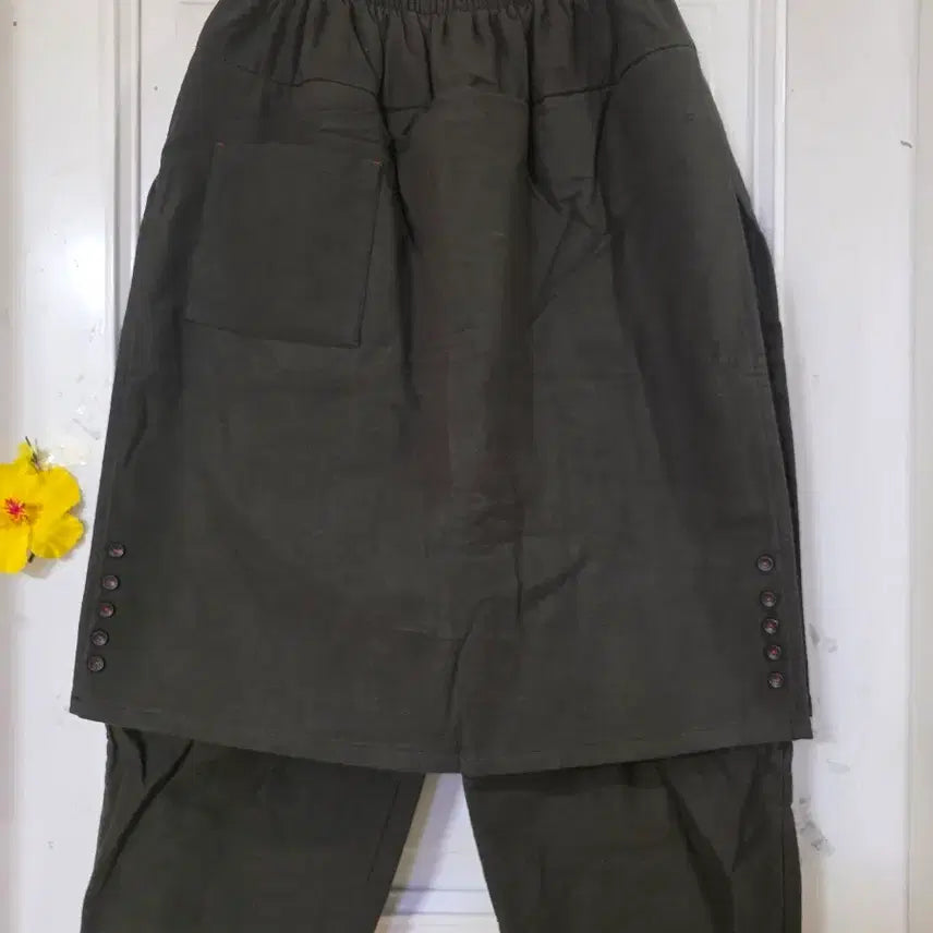 [BUNJANG] Quilted Padded Skirt Pants / 카키  겨울  요즘유행하는 고급스러운 디자인이쁜  누빔 패딩 면 기타  밴딩  치마바지   새상품   카키  밤색  진베이지