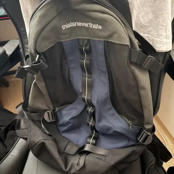 [BUNJANG] thisisneverthat Backpack Navy/Gray / 디스이즈네버댓 백팩 네이비/그레이