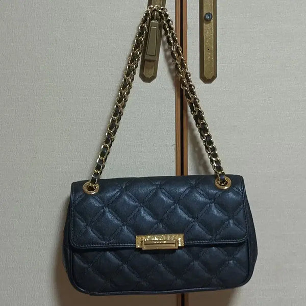 [BUNJANG] TheM Queena Quilting Chain Shoulder/Cross Bag / 더블엠 퀼팅 체인 숄더/크로스백