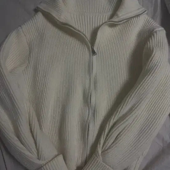 [BUNJANG] Cream Zip-Up Knit / 크림색 집업 니트