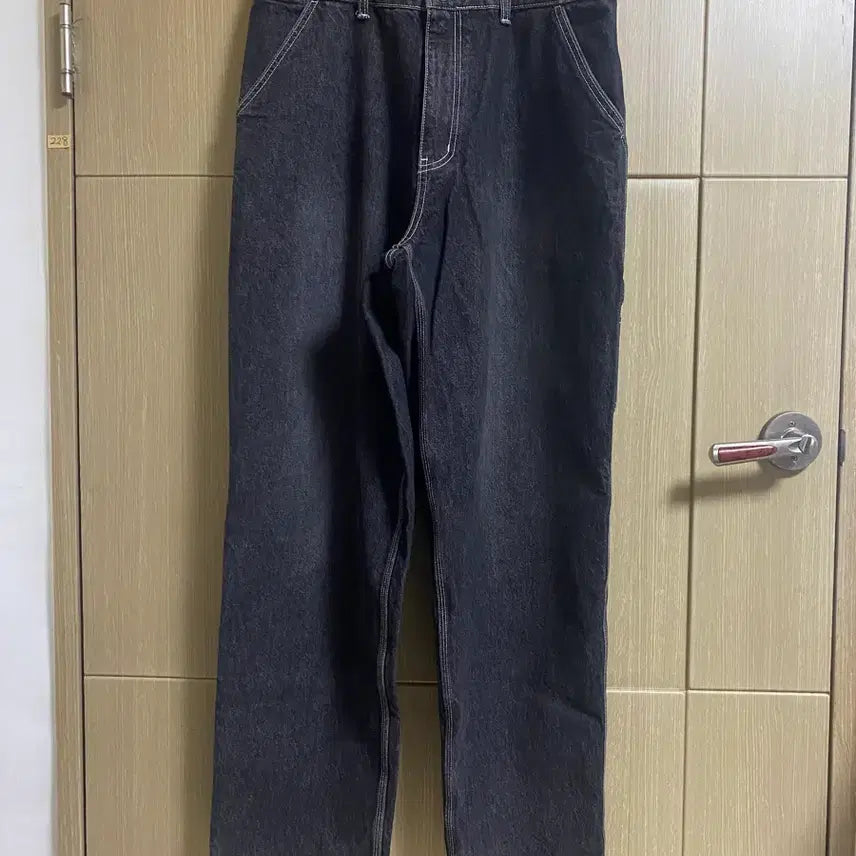 [BUNJANG] OUTSTANDING Black Denim Carpenter Pants M / [OUTSTANDING] 아웃스탠딩 흑청 카펜터 데님팬츠 M사이즈