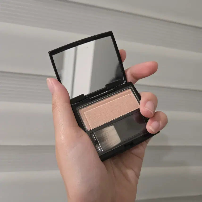 [BUNJANG] Hera Face Glow Highlighter (Champagne) / 새상품 미사용 헤라 페이스 글로우 하이라이터 샴페인