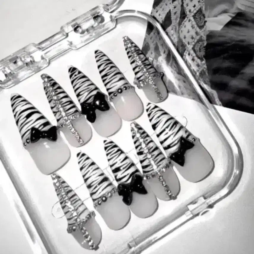 [BUNJANG] Gal Jira Zebra Cross Handmade Nail Tips Sample Set / 갸루 지브라 십자가 수제네일팁 샘플팁 판매