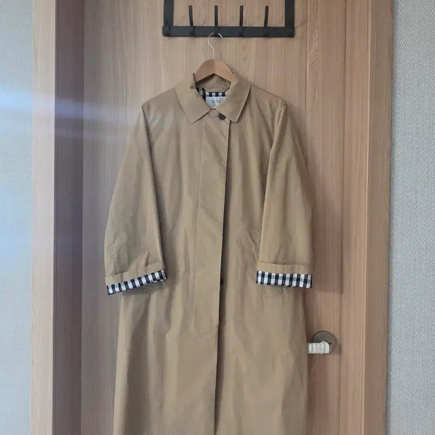 [BUNJANG] SJ Beige Check Combination Trench Coat / SJ SJ 베이지 체크 배색 트렌치코트 66