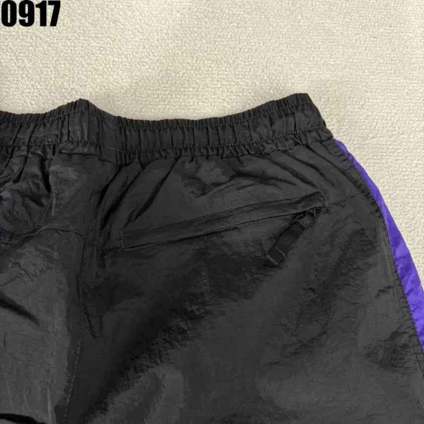 [BUNJANG] Nike Track Pants Black/Purple / 나이키 트랙 팬츠 블랙/퍼플 80