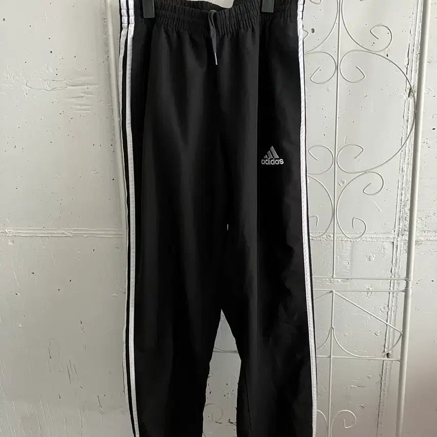 [BUNJANG] Adidas Black Vintage Training Pants / 아디다스 블랙 트레이닝 팬츠 빈티지