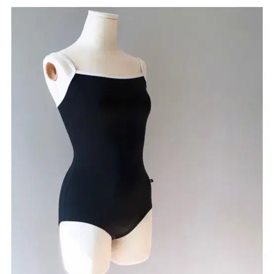 [BUNJANG] Yuraballet Camellia Leotard Black / 유라발레 카멜리아 레오타드 블랙