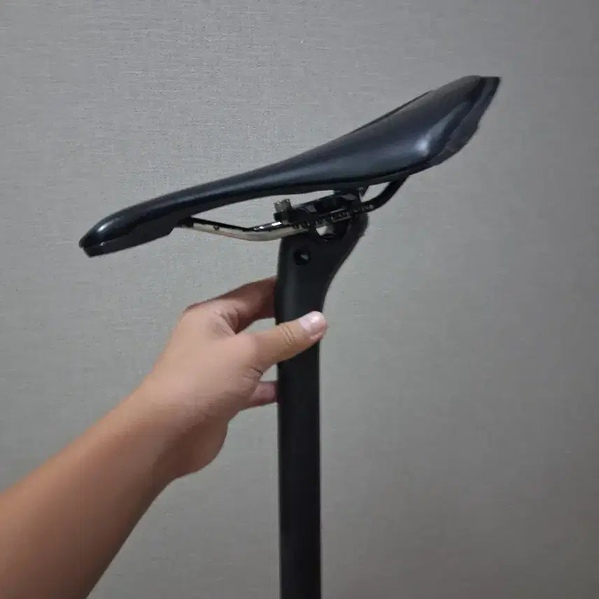 [BUNJANG] Shimano Stealth Saddle + Carbon Setback 27.2 / 시마노 스텔스 안장+카본 셋백 27.2