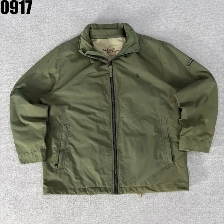 [BUNJANG] Galaxy Jumper Khaki L / 갤럭시 점퍼 카키색 L