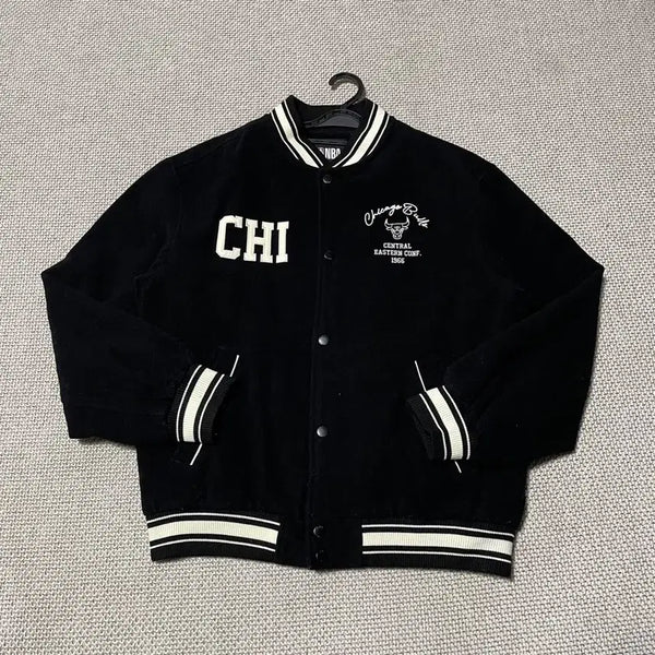 [BUNJANG] L NBA Chicago Bulls Varsity Jacket A0918 / L NBA시카고 불스 바시티 자켓 A0918