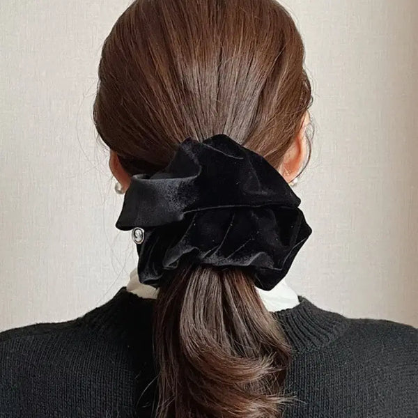 [BUNJANG] Oar Black Velvet Scrunchie / oar 검정 벨벳 곱창끈 스크런치