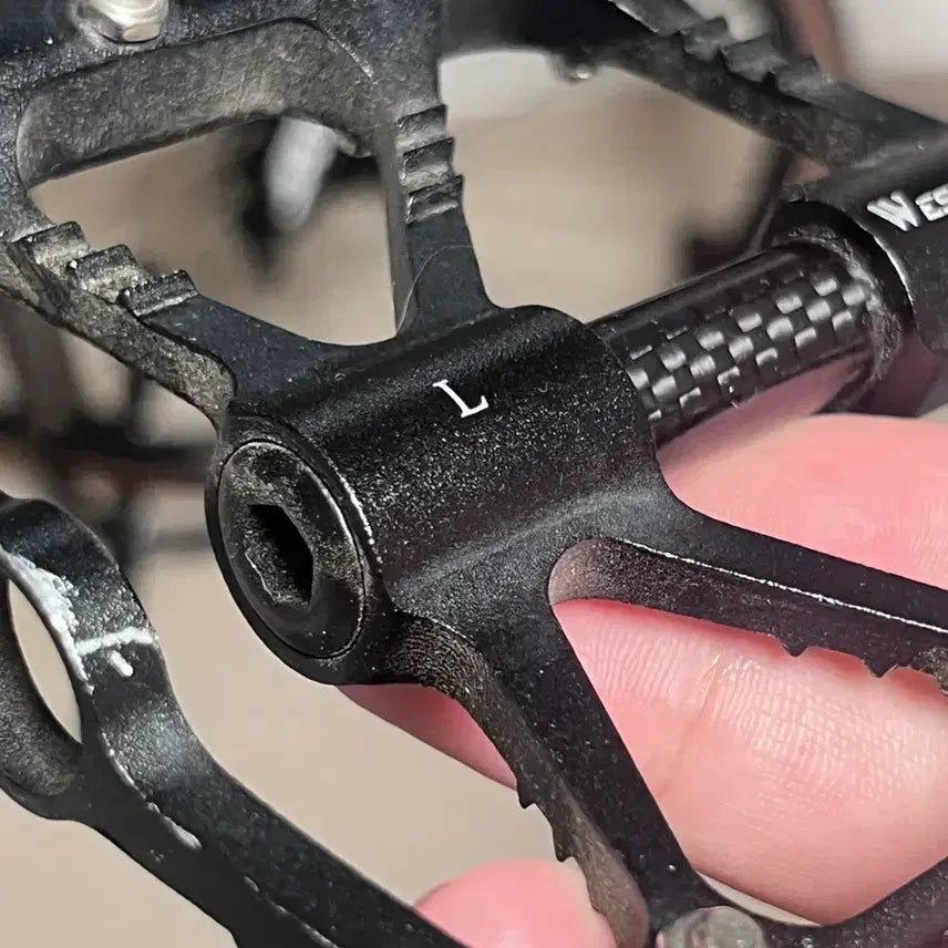 [BUNJANG] WestBiking Lightweight Carbon Flat Pedals / 웨스트바이킹 경량 카본 평페달