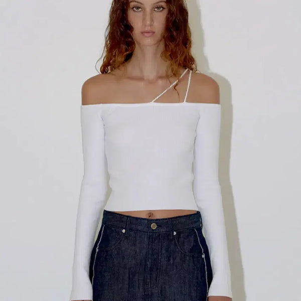 [BUNJANG] Diagonal Off-Shoulder Knit / Diagonal 다이애그널 스트랩 오프숄더니트